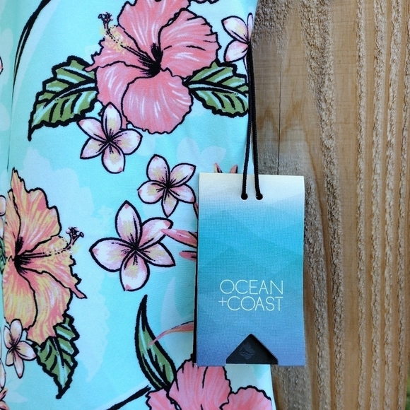 Ocean+Coast - Floral Tankini Swim Top - Picture 13 of 16